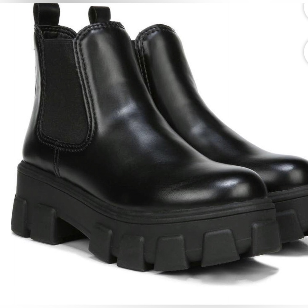Sam Edelman Black Chunky Chelsea Ankle Boots